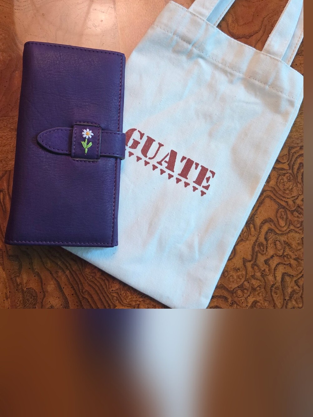 Royal Purple Women's GUATE Leather Wallet